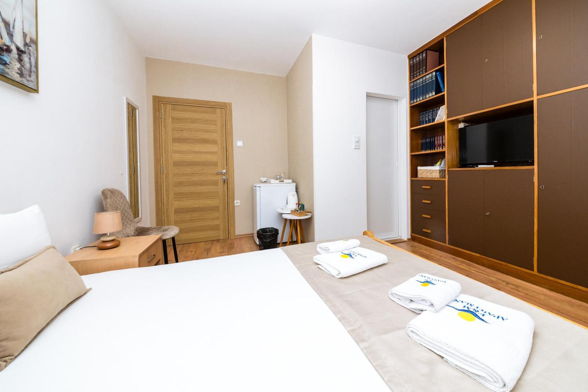 Apartmani F&M 科托尔 外观 照片